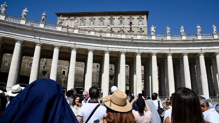 Паломники на площади Святого Петра