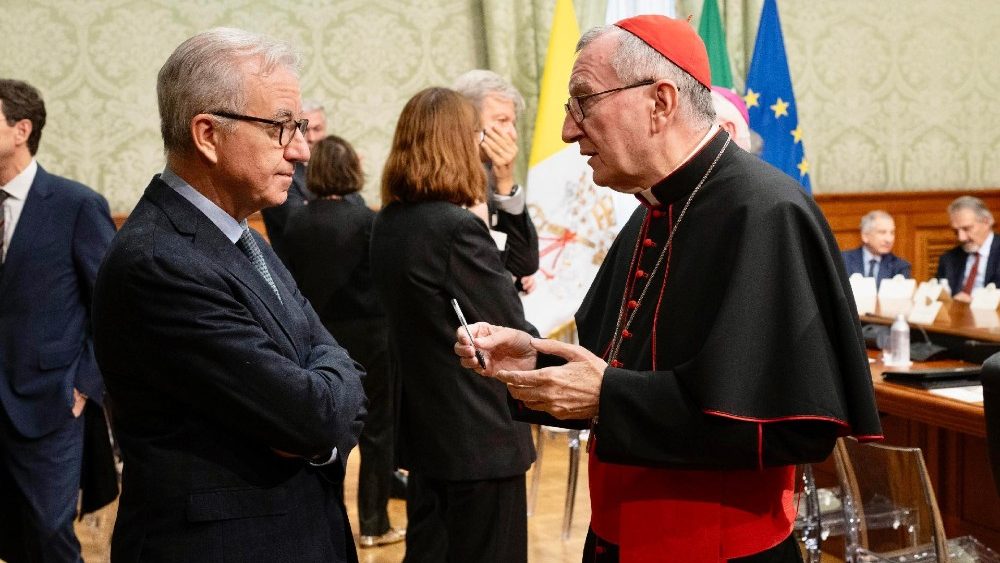 Двухбаковая сустрэча Святога Пасада з урадам Італіі