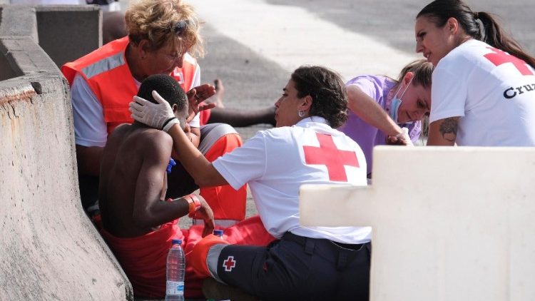 Socorristas a migrantes 