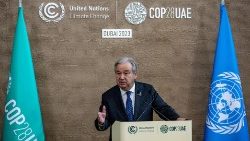 COP28  Katibu Mkuu wa Umoja wa Mataifa wakati wa Mkutano wa COP28 huko Dubai.