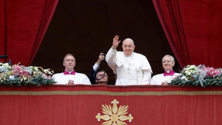 2022.12.25 Bobenisi Urbi et Orbi, ya mukolo tuku mibale na itano (25) ya desembere ya mobu 2023.