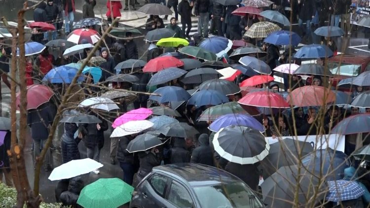 Il corteo per le strade di Crotone