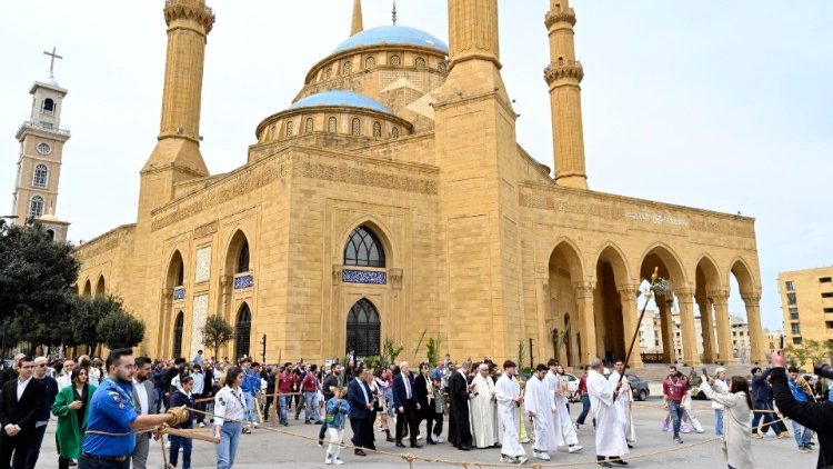 Lebanese Christians celebrate Palm Sunday in Beirut 