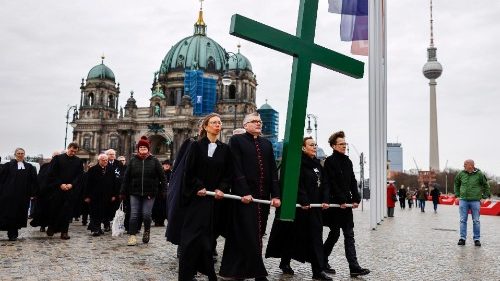 D: Landeskirche verteidigt Pfarrerin gegen „Shitstorm“