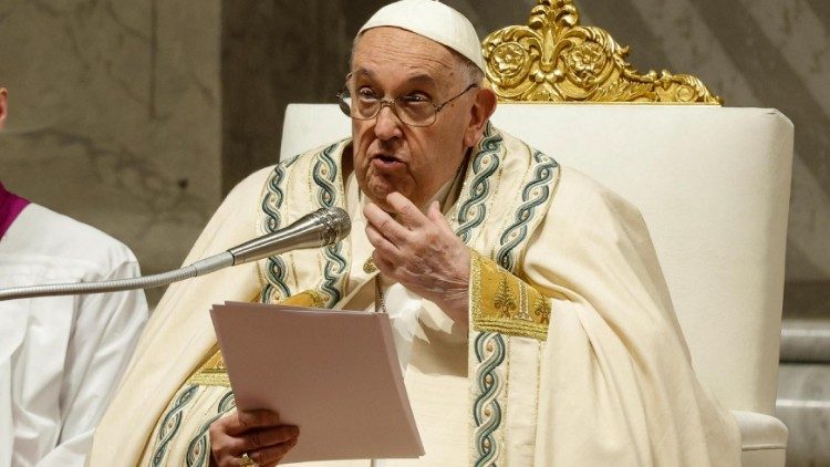 Пасхальная всенощная под предстоятельством Святейшего Отца Франциска (Ватикан, 30 марта 2024 г.)