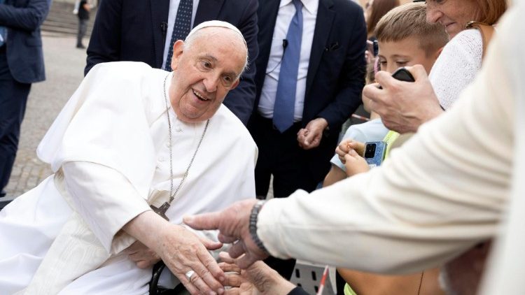 Papst Franziskus bei einer Pfarrei in Colle Aniene