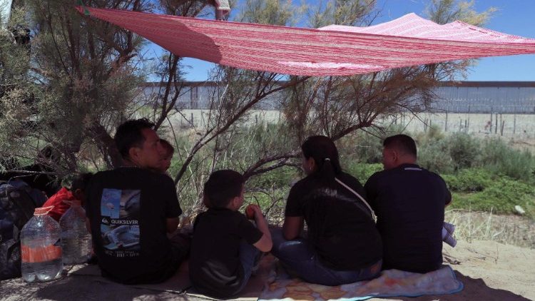 Papież: wielu migrantów doświadcza Boga jako towarzysza podróży i przewodnika