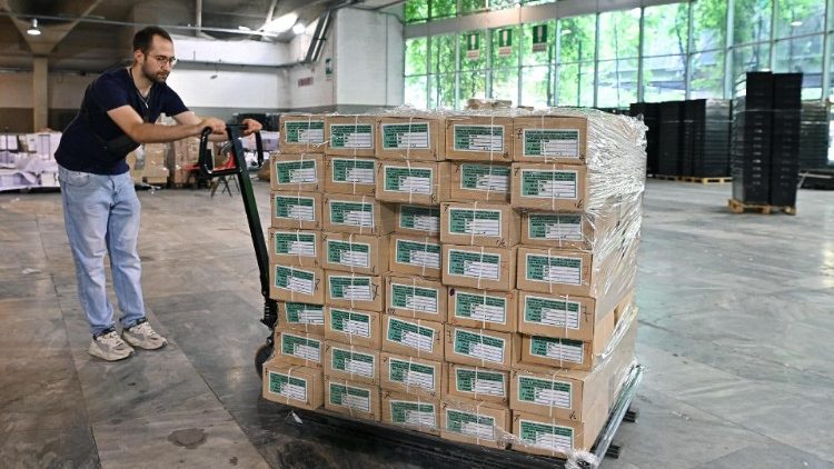 Elezioni: l'arrivo delle schede elettorali a Torino