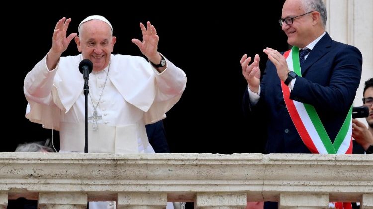Gualtieri im Juni mit dem Papst