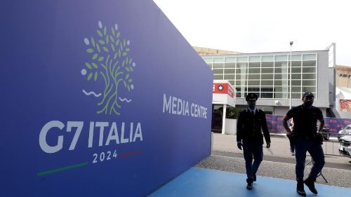 Monseñor Satriano: El Papa en el G7, voz de una humanidad oprimida