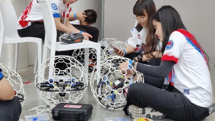 >>>ANSA/Dai droni agli umanoidi con IA,un tuffo nel futuro a Wmf