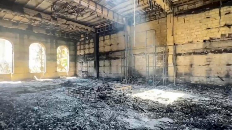 Mindestens 15 Polizisten und weitere Zivilisten sind bei der Attacke in Dagestan ums Leben gekommen - hier die Kele-Numaz-Synagoge nach dem Angriff