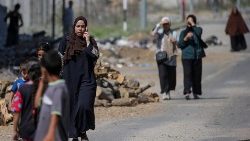 Des familles palestiniennes fuient la ville de Gaza vers le sud, le 11 juillet. 