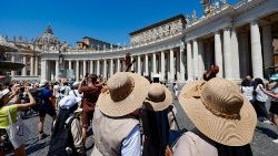 Anioł Pański z papieżem