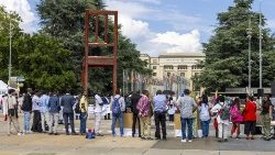 Manifestações durante as conversações para a paz no Sudão, em Genebra
