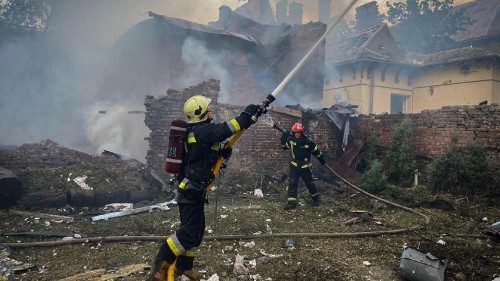 ഉക്രൈനിലുണ്ടായ റഷ്യൻ ആക്രമണത്തിൽ രണ്ടുപേർ കൊല്ലപ്പെട്ടു, 22 പേർക്ക് പരിക്ക്