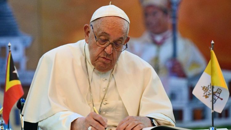 Францішак падчас візіту да прэзідэнта Усходняга Тымора