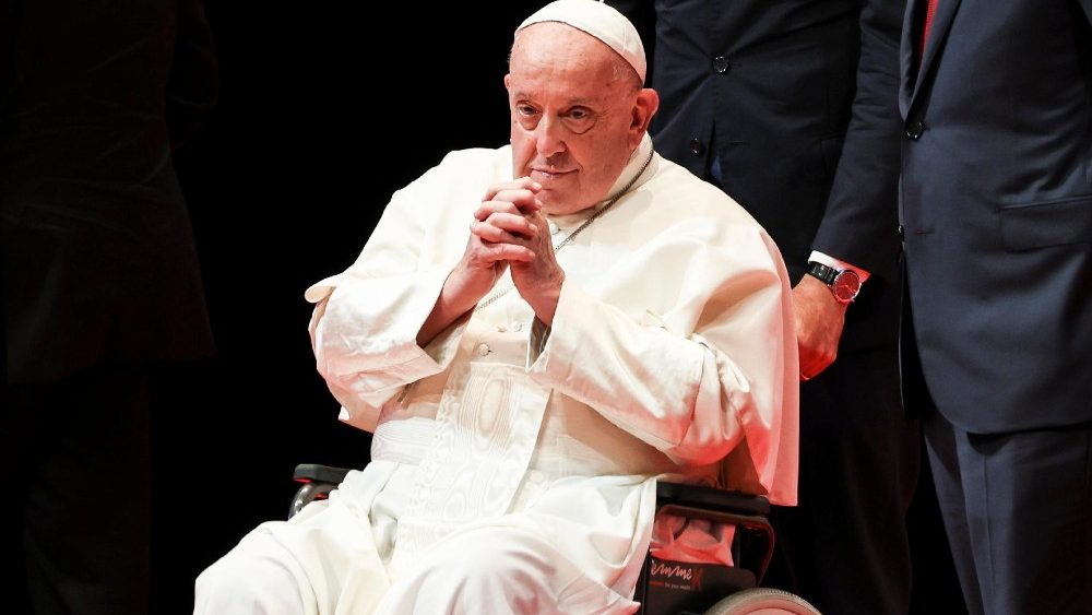 Падчас сустрэчы Францішка з прадстаўнікамі ўлады і грамадзянскай супольнасці