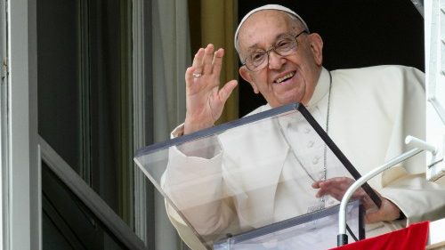 El Papa: ¿Quieres ser grande? Hazte pequeño, ponte al servicio de todos