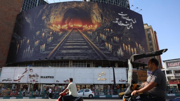 Solidaritätsbekundungen in Teheran nach der Explosion in dem iranischen Kohlenbergwerk 