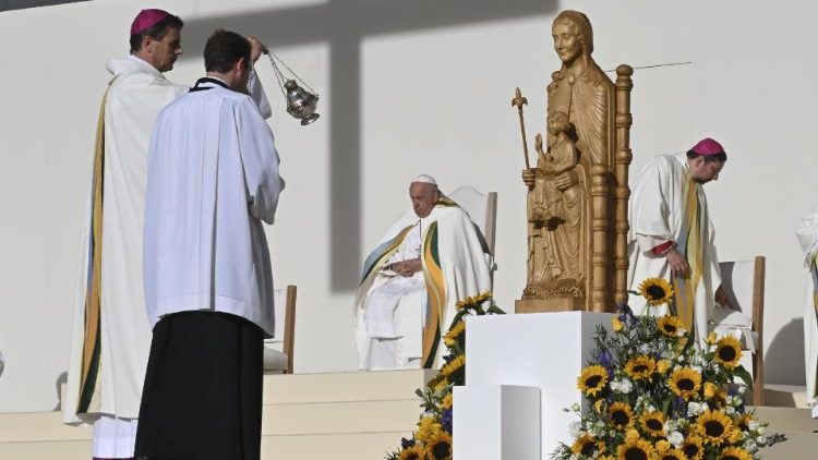 संत पापा फ्रांसिस, ब्रुसेल्स में मिस्सा बलिदान के दौरान