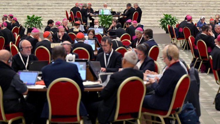 Синод на епископите