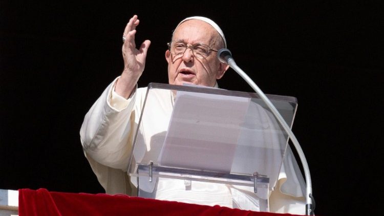 Papst beim Angelus