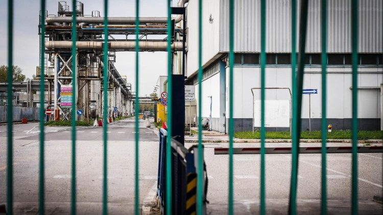 Fabbrica a Pomigliano d'Arco (Napoli)