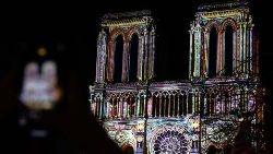 Przygotowania do otwarcia katedry Notre-Dame