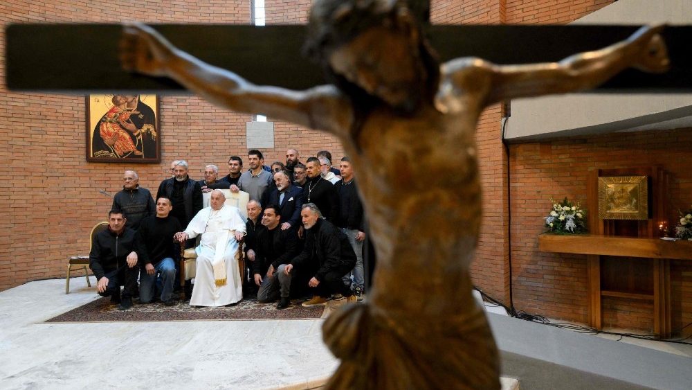 VATICAN-RELIGION-POPE-PRISON-JUBILEE