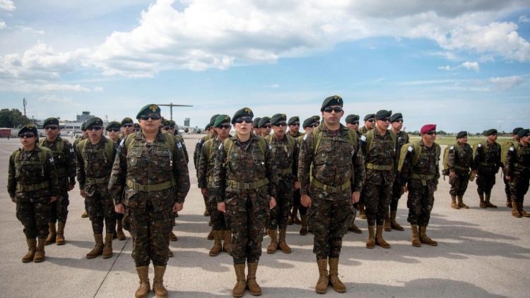 Guatemalan soldiers arrive in Haiti to support the fight against gangs