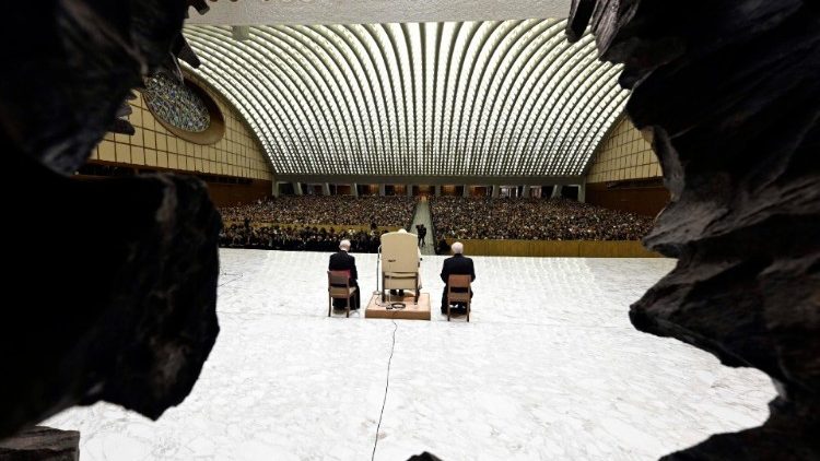 Maadhimisho ya Jubilei ya Miaka 2025 ya Ukristo yananogeshwa na kauli mbiu “Mahujaji wa Matumaini.” Baba Mtakatifu Francisko Jumamosi tarehe 11 Januari 2025 amezindua mzunguko wa Katekesi kama sehemu ya maadhimisho ya Jubilei ya Miaka 2025 ya Ukristo.