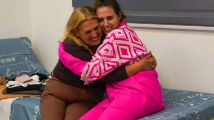 Freigelassene Geisel Doron Steinbracher mit ihrer Mutter