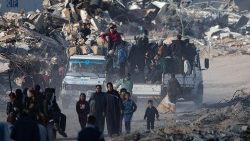 Палесцінцы вяртаюцца дадому пасля спынення агню паміж Ізраілем і ХАМАС