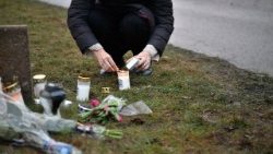 Dolor por el ataque armado ocurrido en una escuela de adultos en Örebro, Suecia