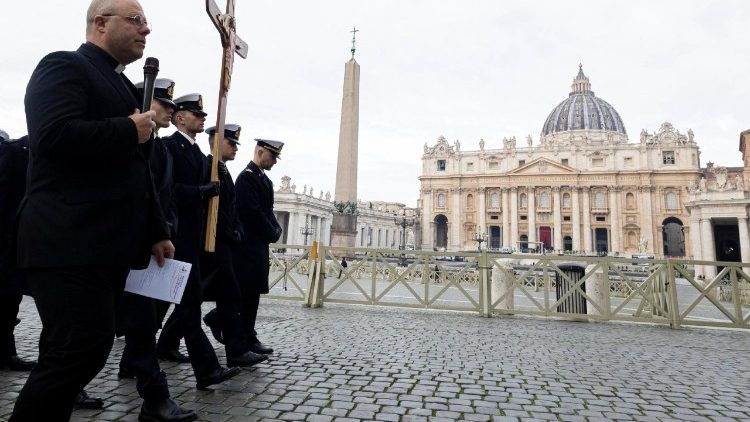 സായുധ സേന, പൊലീസ്, സുരക്ഷാപ്രവർത്തകർ എന്നീ വിഭാഗങ്ങളുടെ ജൂബലിയാചരണം, വിശുദ്ധവാതിൽ കടക്കുന്നതിന് വത്തിക്കാനിൽ,08/02/25
