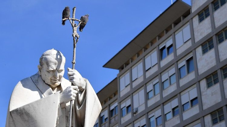 Bệnh viện Gemelli, nơi Đức Thánh Cha đang được điều trị bệnh viêm phổi