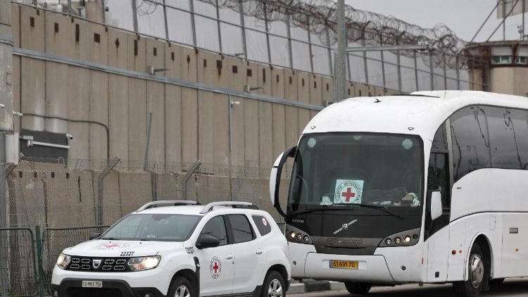 Hostage and prisoner exchange between Israel and Hamas