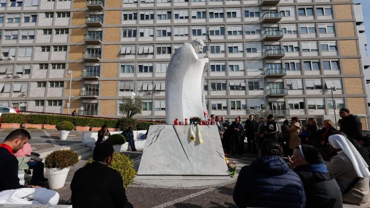 Vista del Hospital Policlínico Gemelli de Roma. (ANSA)