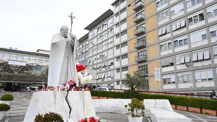 Poliklinika Gemelli në RomëPoliklinika Gemelli në Romë