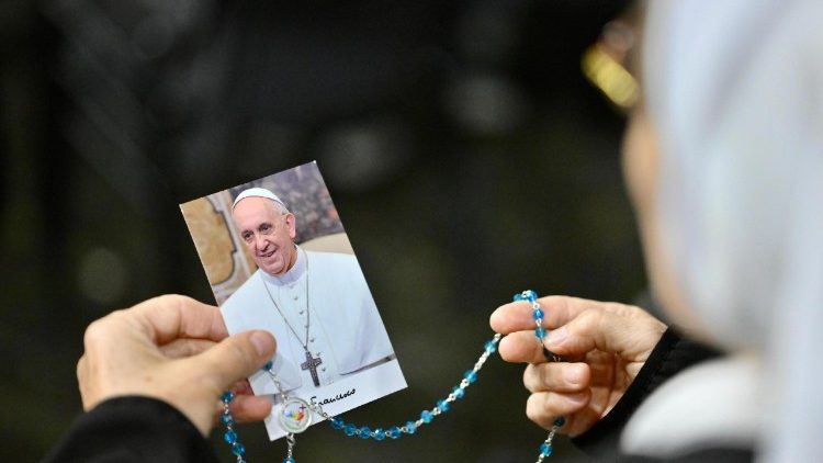 Malda už popiežių Šv. Petro aikštėje