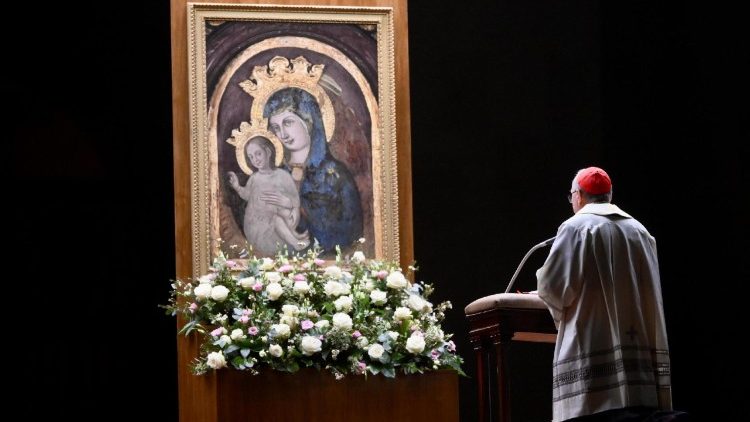 Кардынал Паралін узначаліў малітву за Папу ў Ватыкане