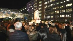 Papa Francisko katika hospitali ya Gemelli anaendelea kuimarika.