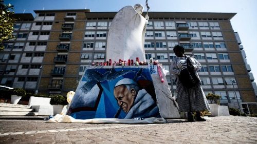 Ruhige Nacht für den Papst im Gemelli-Krankenhaus