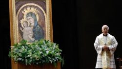 செபமாலை வழிபாட்டின் போது கர்தினால் Lazarus You Heung-sik