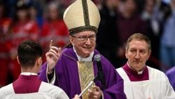 திருப்பலியின்போது திருப்பீடச்செயலர் கர்தினால் பியெத்ரோ பரோலின் 