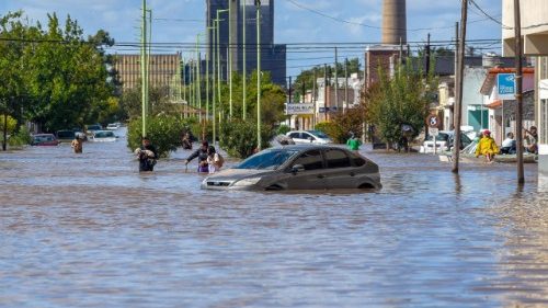 Papež vyjádřil soustrast obětem záplav v Argentině 