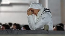 A pápa megköszönte az érte mondott sok imádságot  