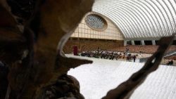 Papież śledzi rekolekcje watykańskie z Kliniki Gemelli za pośrednictwem łączy wideo