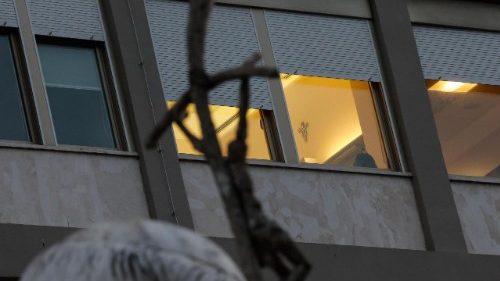 Ferenc pápa levele: A háború abszurd dolog, fegyverezzük le a Földet 